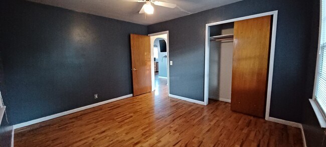 Building Photo - Spacious 4-Bedroom, 2-Bath Home Available ...