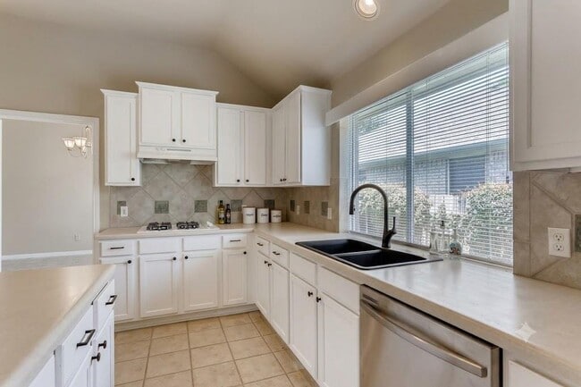 Building Photo - 6312 Taylorcrest Dr