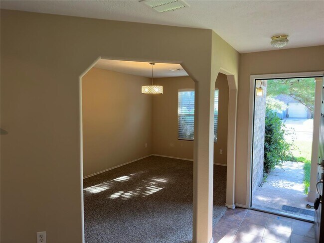 Foto del edificio - 16939 Suffolk Bridge Ln