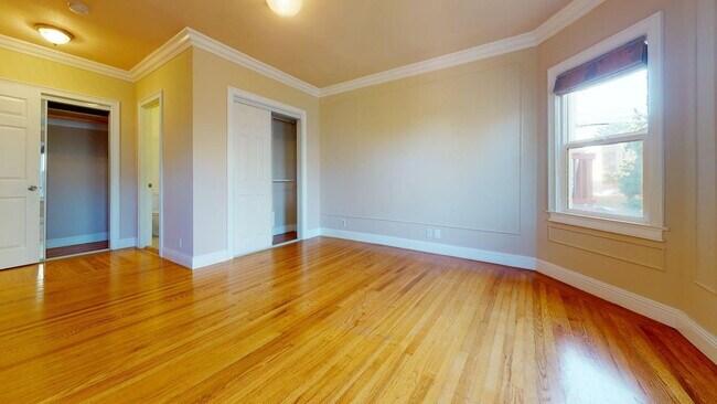 Building Photo - "Charming 4-Bed, 4-Bath Oasis in San Francisco with 1,963 Sq Ft of Comfort!"