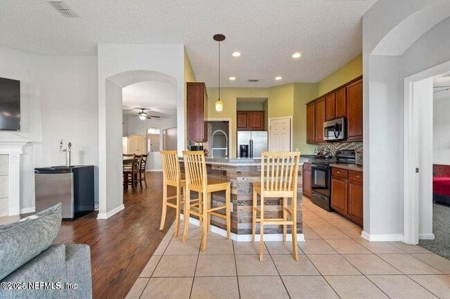 Building Photo - 3583 Old Village Dr