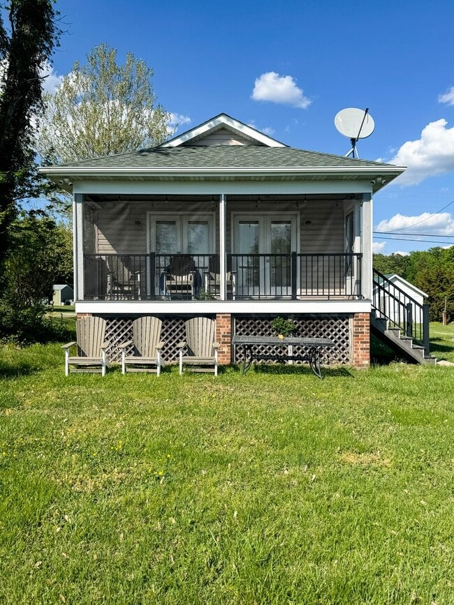 Building Photo - 13505 S View Rd