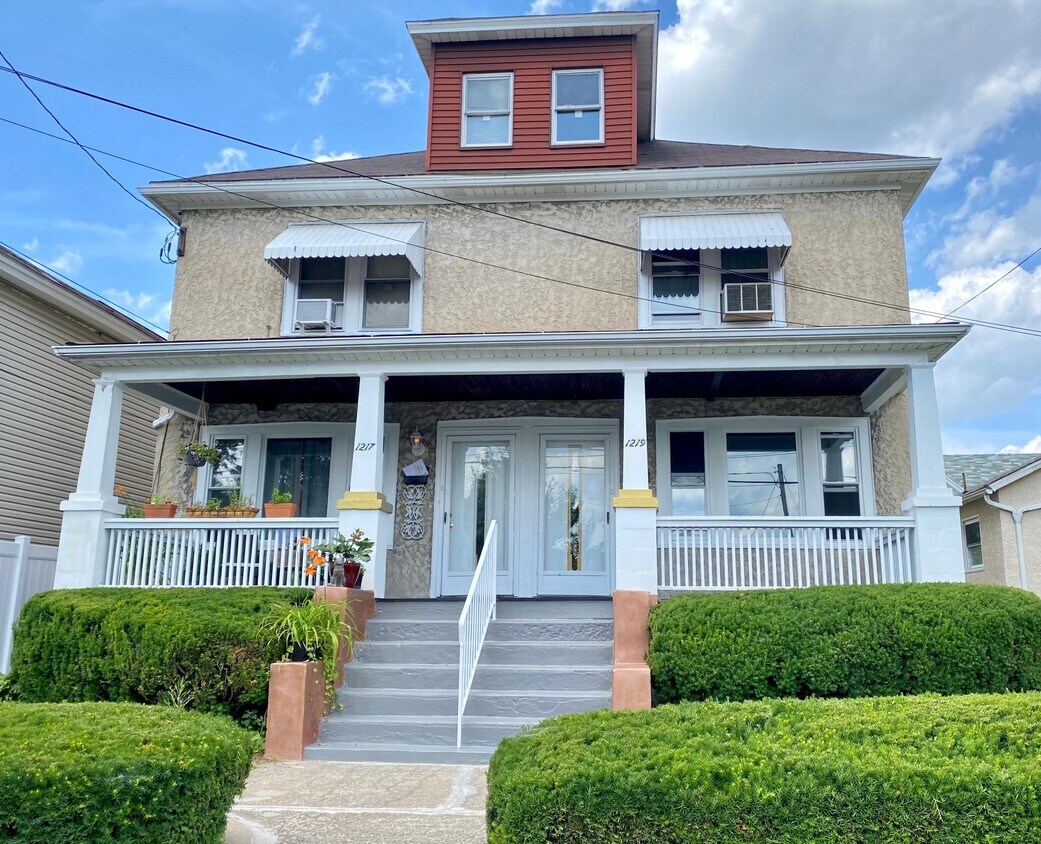 1219 Blair Ave, Scranton, PA 18508 Townhome Rentals in Scranton PA