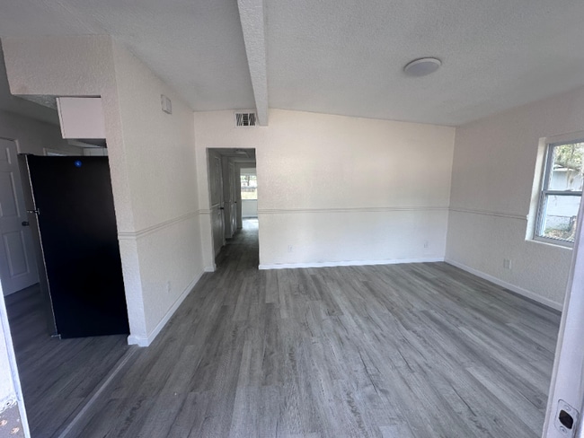 Building Photo - 2904 Lippia Rd