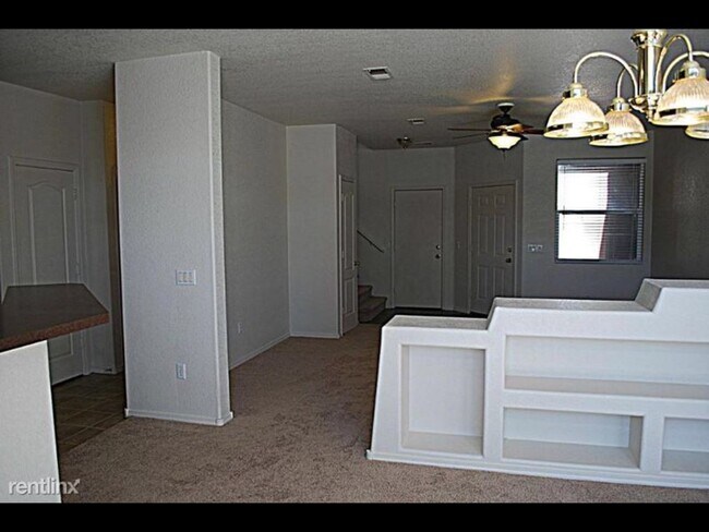Building Photo - 6432 Los Pueblos Pl NW
