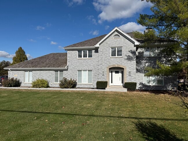 Building Photo - 551 83rd St