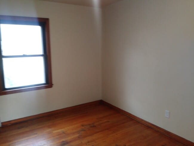 Building Photo - 4612-14 N 46th St