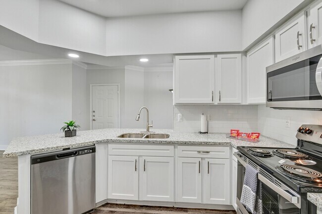 Foto del edificio - Start Your Lease with One Month On Us!