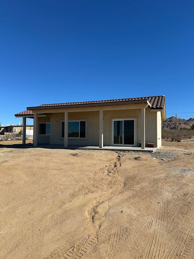 Foto principal - BRAND NEW PREMIUM APPLE VALLEY HOME