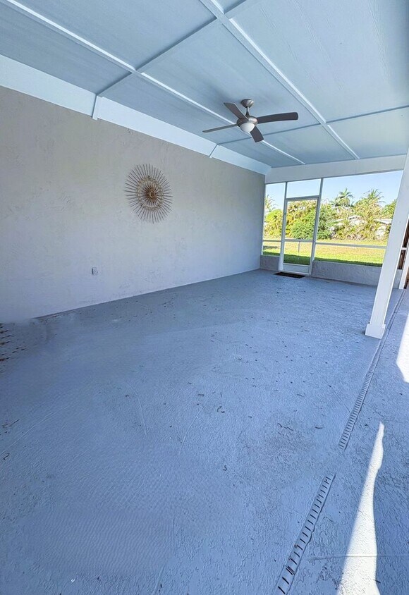 Building Photo - 3/2/2 POOL home in Stuart on 3/4 acre--NO HOA! ** PICS Coming Soon!**