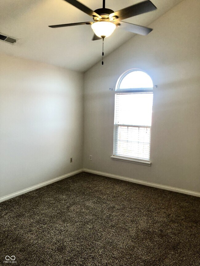 Foto del edificio - 15324 Mystic Rock Dr