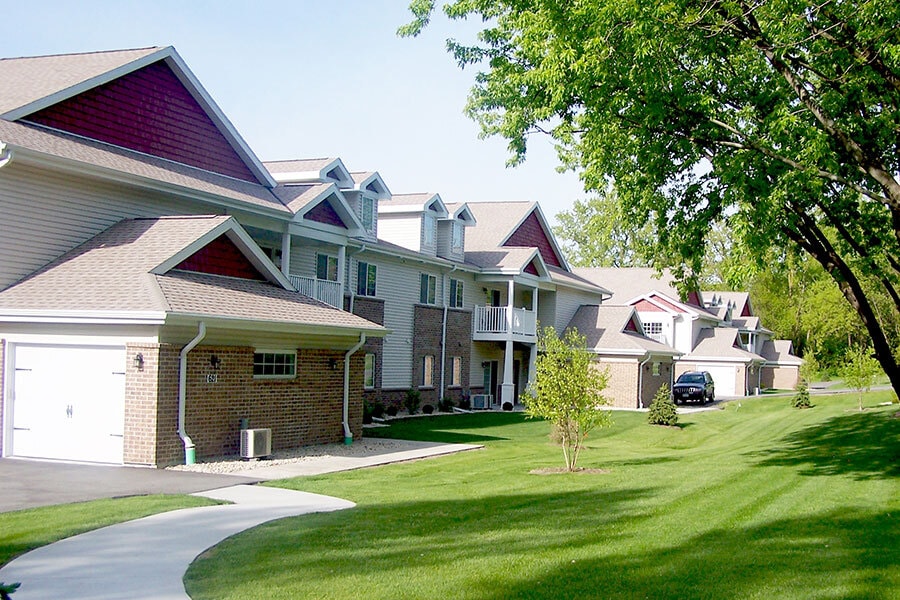 ARBOR VALLEY Apartments in Hartland, WI