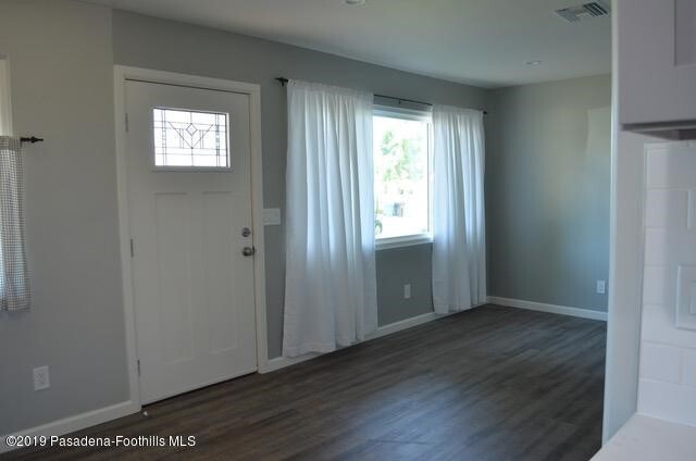 Foto del edificio - 2335 Beardslee St