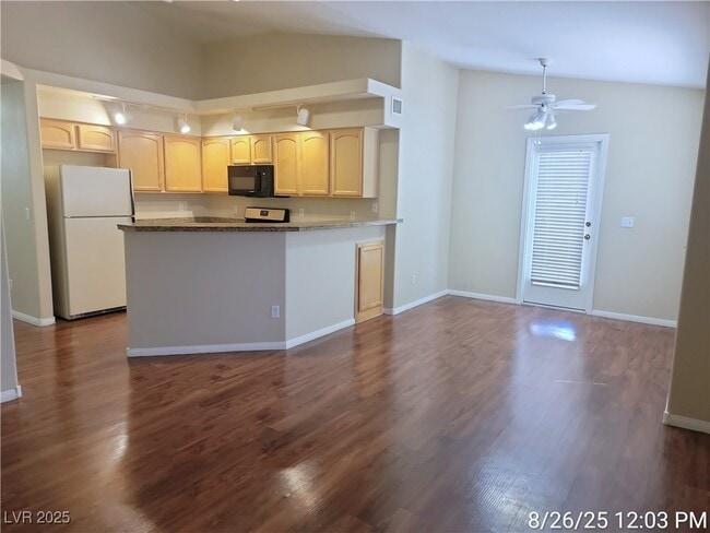 Building Photo - 1554 Dallas Terrace
