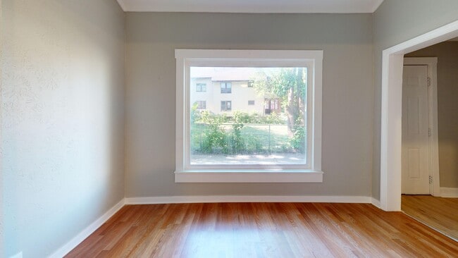 Building Photo - 3063 W 47th St