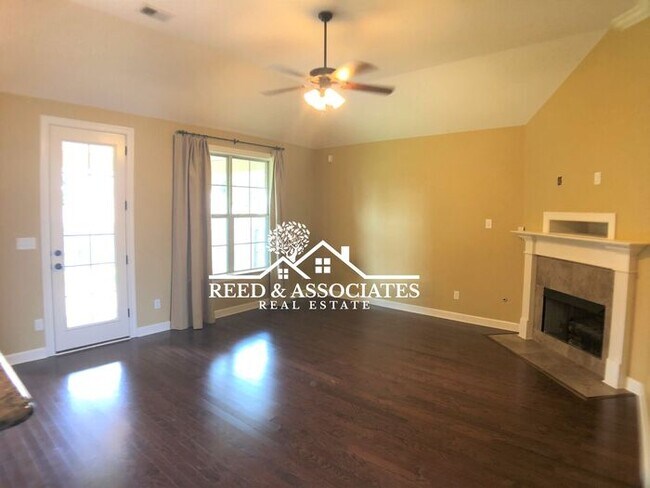 Building Photo - Elegant Cordova Home Located in Quiet Cove!