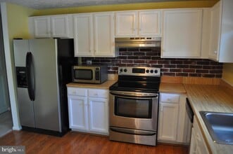 Building Photo - 1662 Canonade Ct