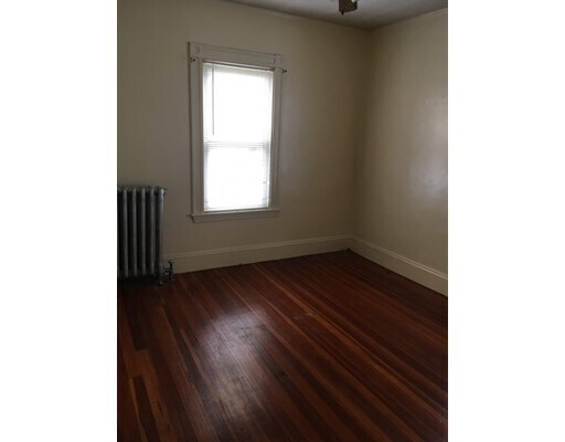 Building Photo - 119 Magnolia St