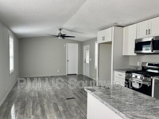 Foto del edificio - 437 Riverfront Dr