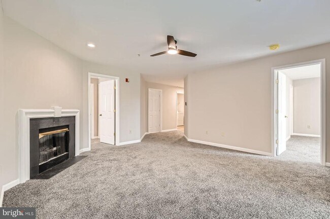 Foto del edificio - 8813 Stoneridge Cir