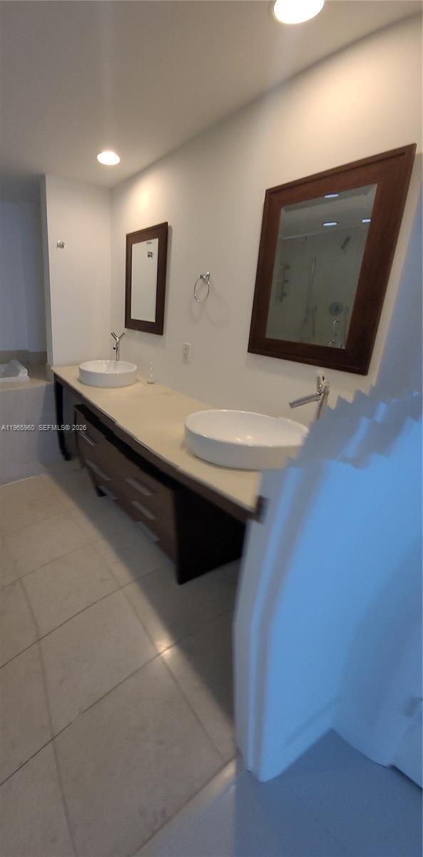 Foto del edificio - 475 Brickell Ave