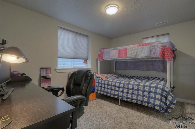 Foto del edificio - 4912 W Hill Rd