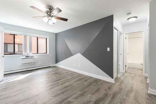 Building Photo - 6201 N Kenmore Ave
