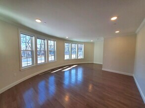 Building Photo - 39 Herrick Rd