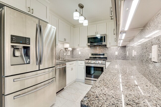 Cocina - 6143 Leesburg Pike