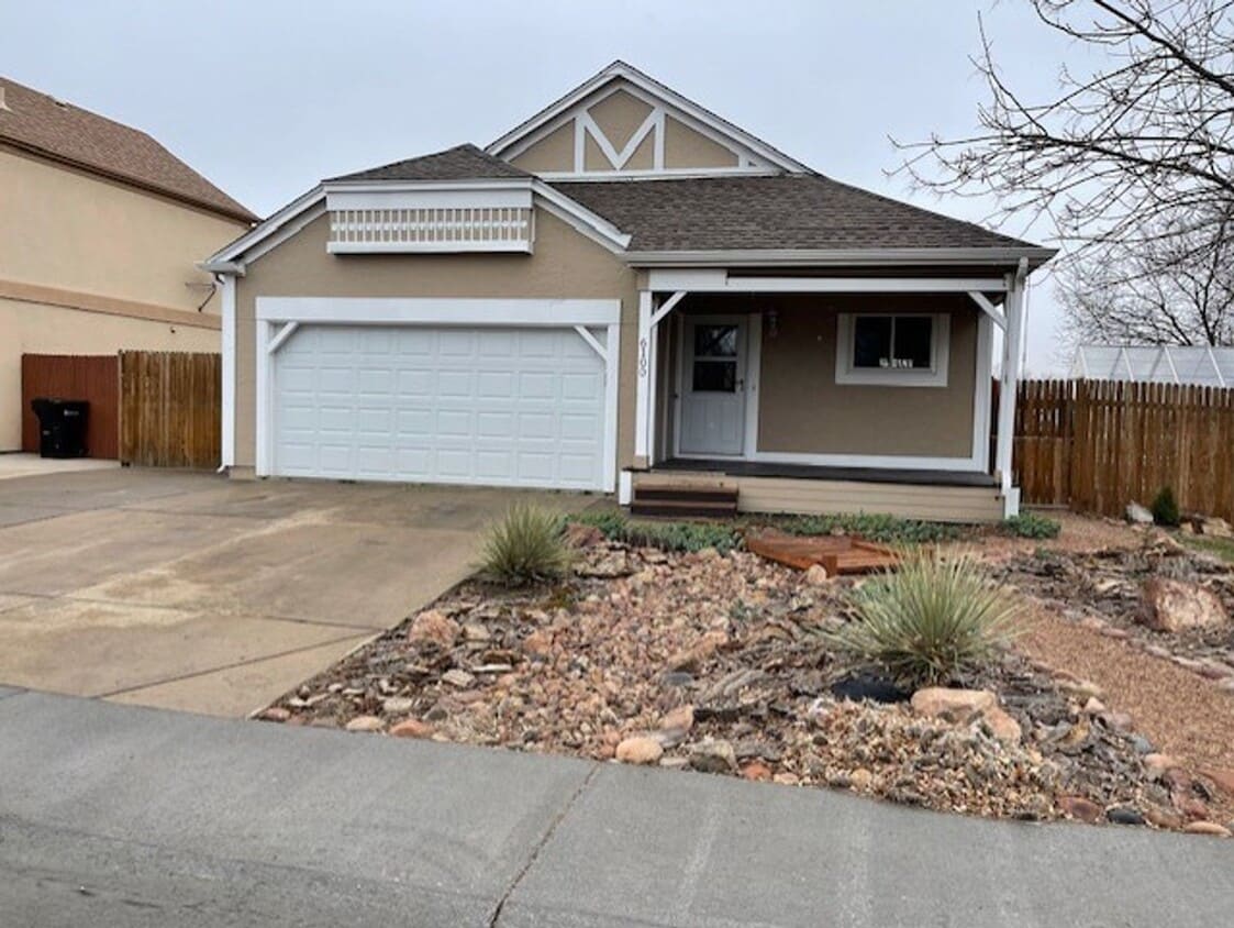 Photo - 6100 Fenton Street