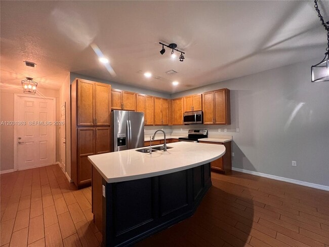 Building Photo - 4764 E Station Square