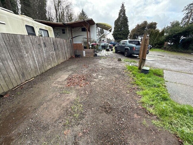 Foto del edificio - 3010 Phyllis St NE