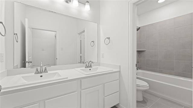 Building Photo - 3809 Paradise Way