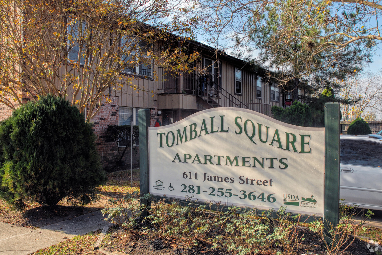 Building Photo - Tomball Square Apartments