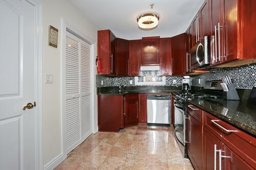 Kitchen - 507 Central Ave