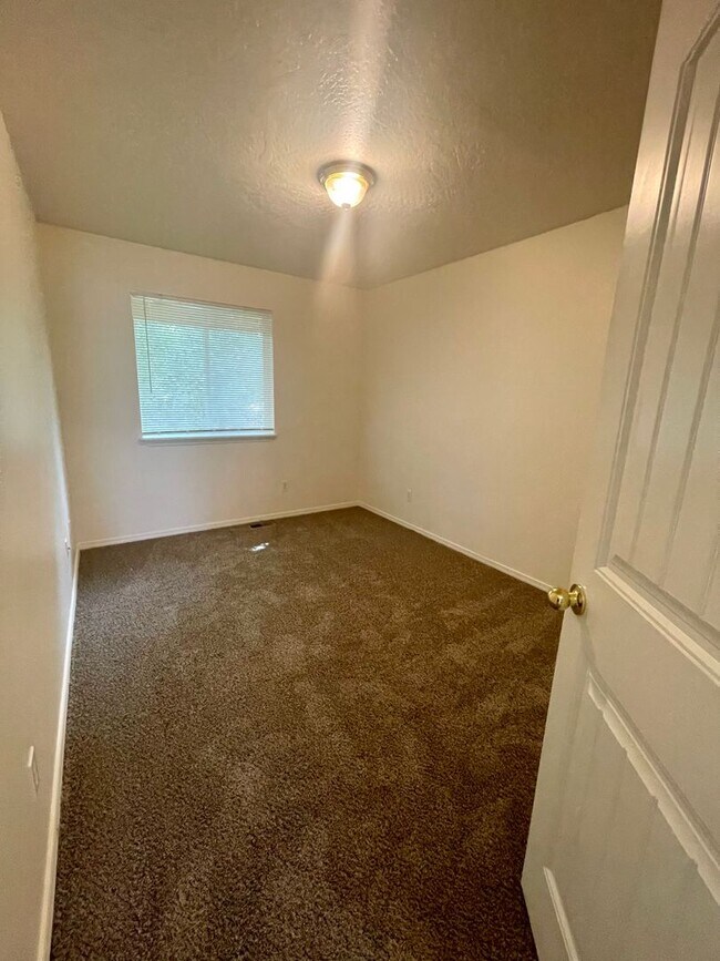 Foto del edificio - 3484 Vela Pl