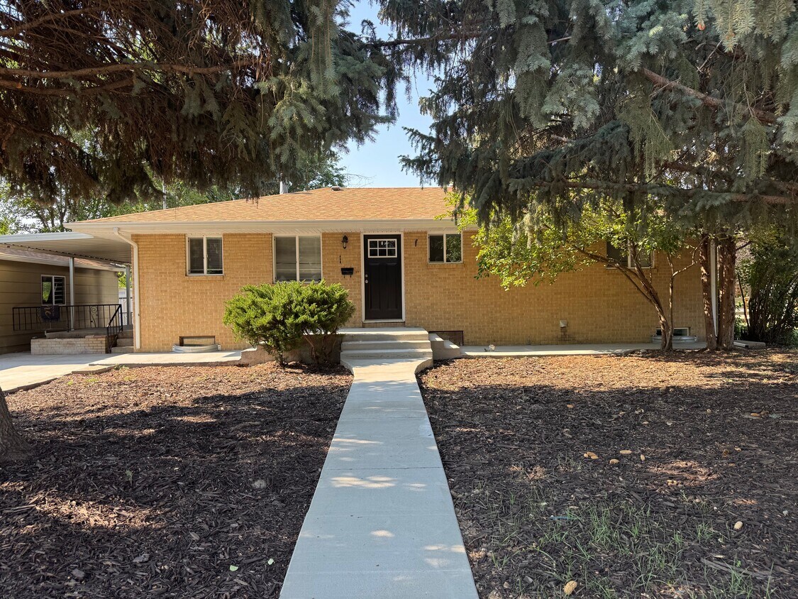 Foto principal - 1556 Emery St