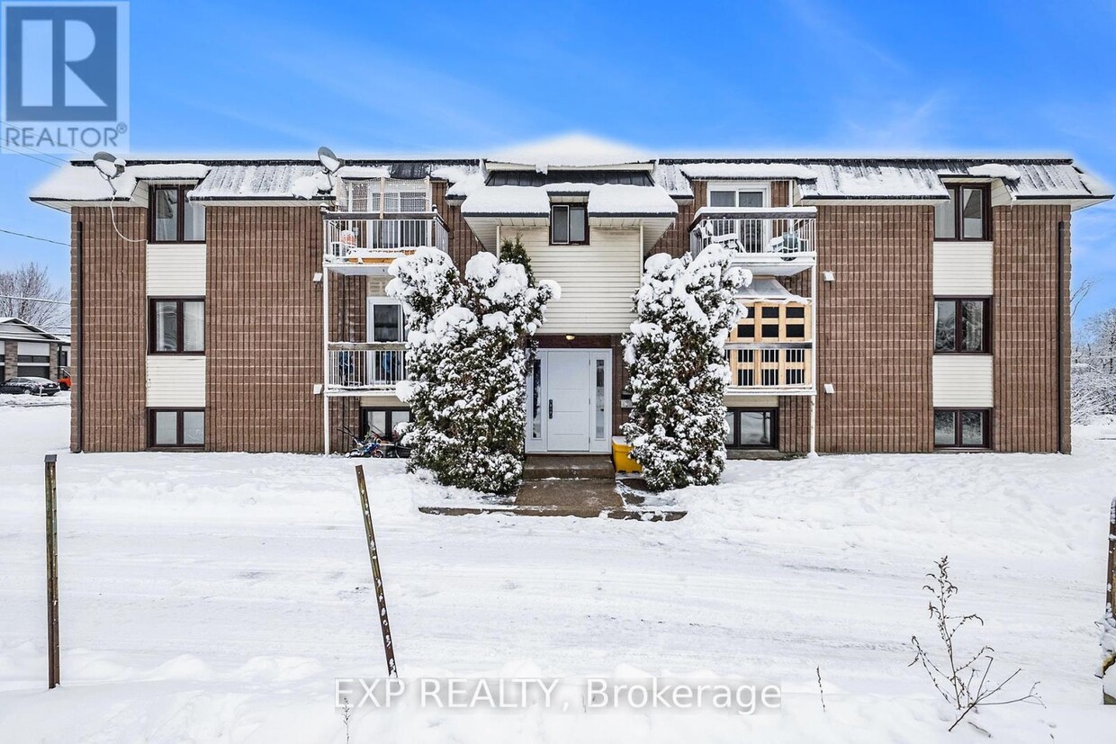 Photo principale - 875-875 Laurier St