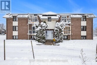 Building Photo - 875-875 Laurier St