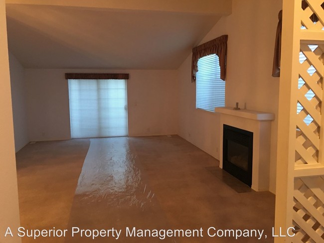 Foto del edificio - 2325 NE Wintergreen Dr