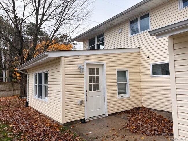 Foto del edificio - 1 Gilford Ct