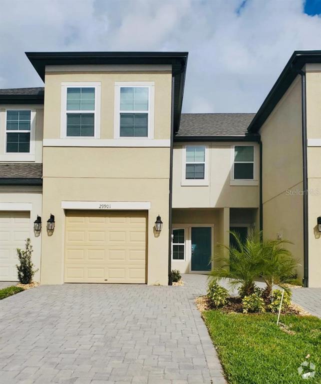 The Ridge At Wiregrass Apartments for Rent with a Garage Wesley Chapel, FL 4 Rentals