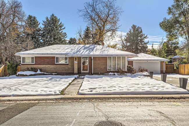 Building Photo - Beautiful 3-bedroom, 2-bathroom Ranch House