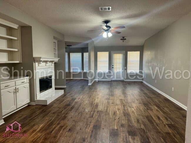 Foto del edificio - 848 Eagles Nest Dr