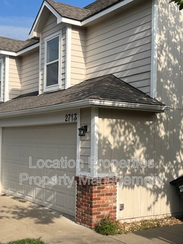 Foto del edificio - 2713 Grand Cir