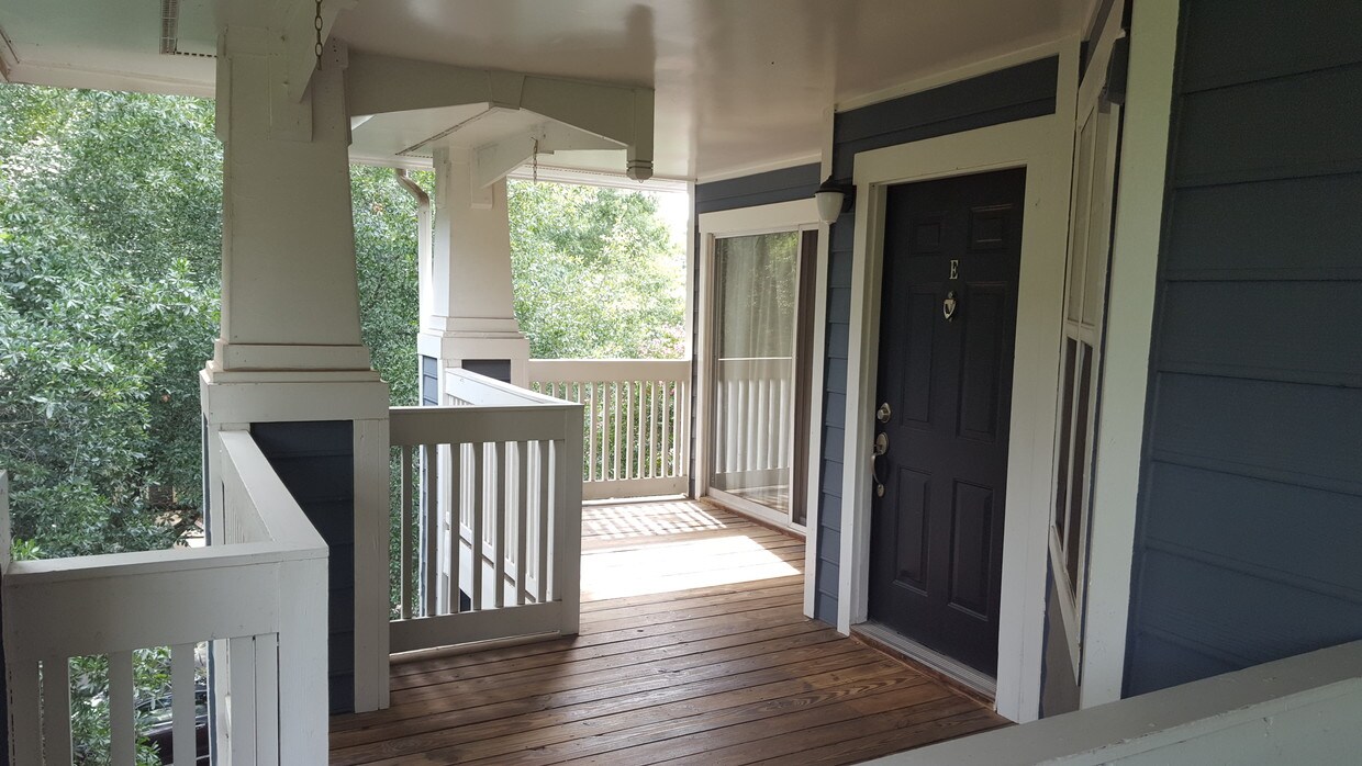 2210 Sumner Green Ave Unit E, Charlotte, NC 28203 Condo for Rent in