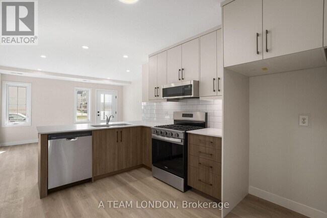 Photo du bâtiment - 310 Callaway Rd