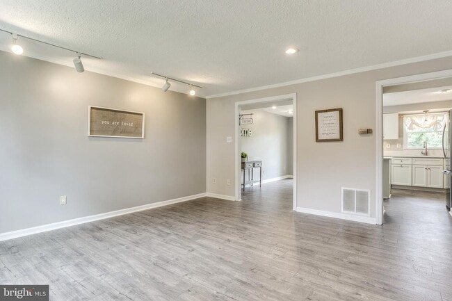 Building Photo - 5420 King Arthur Cir