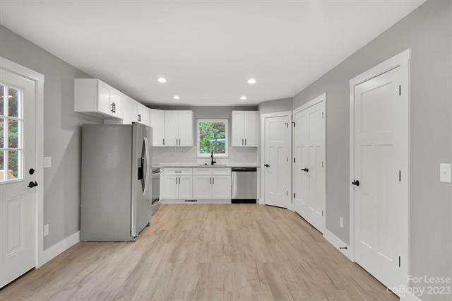 Building Photo - 1033 Aviella Ct