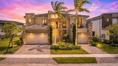 Building Photo - 10432 N Lago Vista Cir